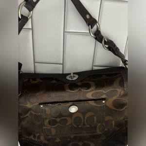 COACH CHELSEA SIGNATURE OPTIC DARK BROWN PURSE 10142